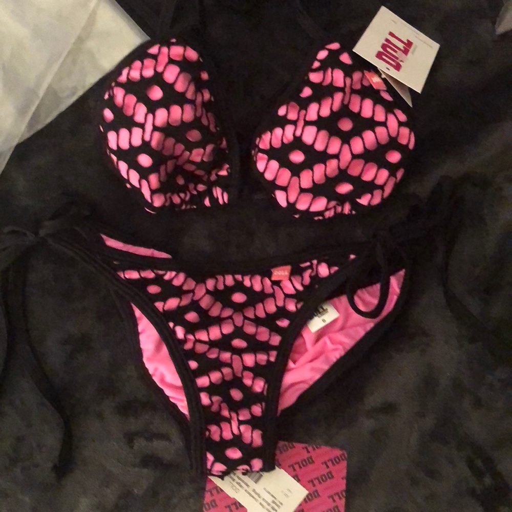 NWT DOLL SWIMWEAR Scrunch butt pink black bikini
